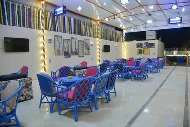 Almakan Cafe كافية المكان