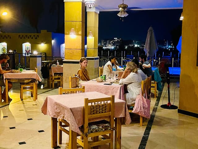AHLLAN Restaurant مطعم اهلا