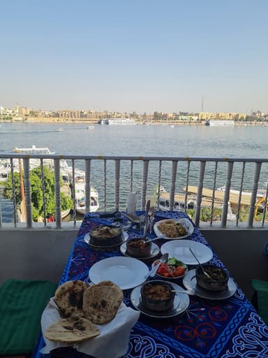 مطعم توت عنخ امون Tout Ankh Amoun Restaurant