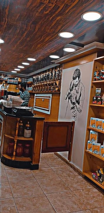 مطحن بن وكافية باريستاس - baristas Cafe