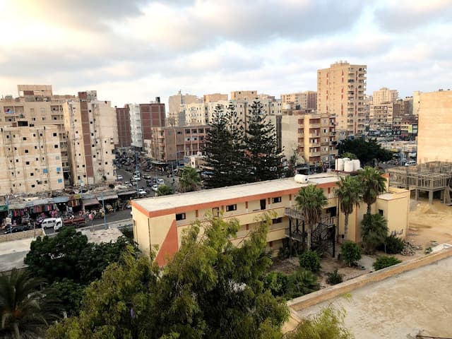 مدرسه الشهيد احمد عبد الكريم حجاج الثانويه العسكريه