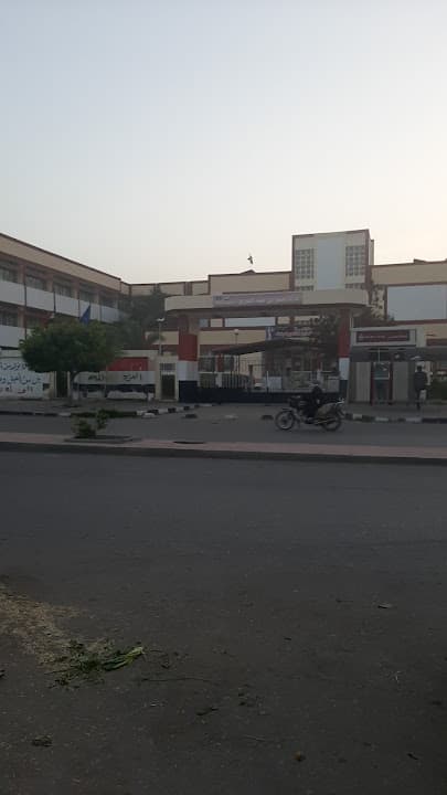 مدرسة عمر بن عبد العزيز الثانوية بنات