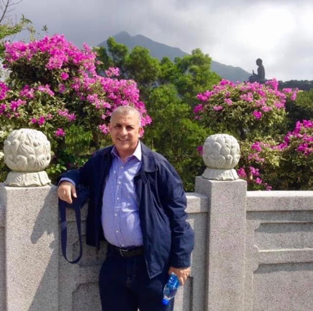 الاستاذ الدكتور وائل فاضل مخ و اعصاب و طب نفسي Prof Dr Wael Fadel