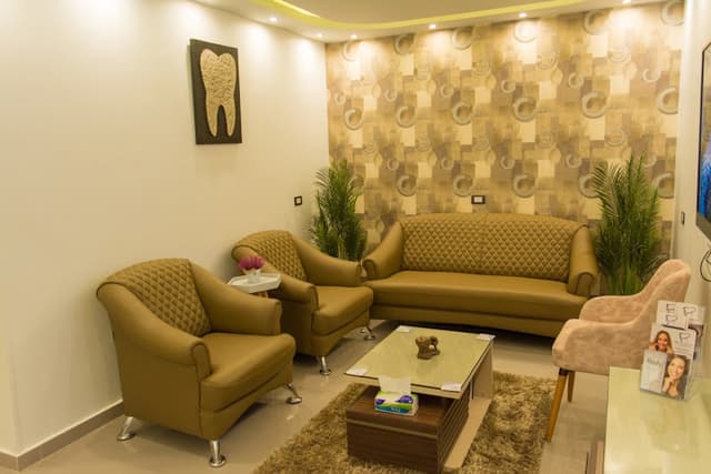 عياده دكتور مينا ممدوح لطب الفم والاسنان white smile Dental center