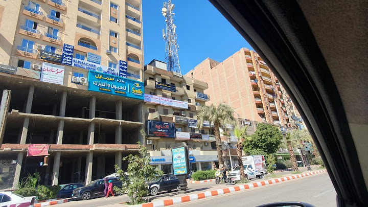 عيادة الدكتور أشرف رسلان إستشارى الأنف والأذن والحنجرة جامعة أسيوط