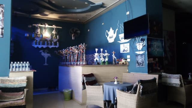 كافي شوب انتخه