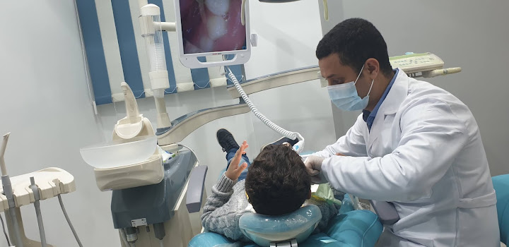 دكتور جون نشات لطب وجراحة الفم والاسنان