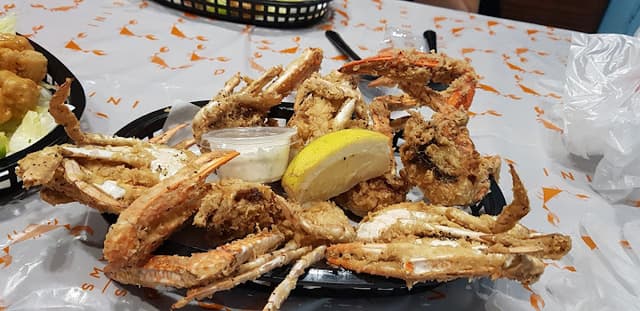 Clams and Claws Omar Ibn El-Khattab- كلامز أند كلاوز