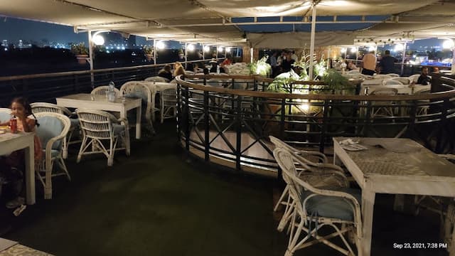 Andrea Maadi-اندريا