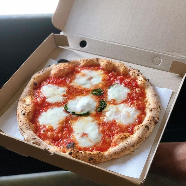 What the Crust-وت ذا كرست