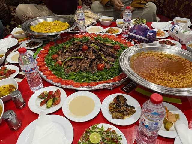 واحة عسول للماكولات البدوية و المشويات