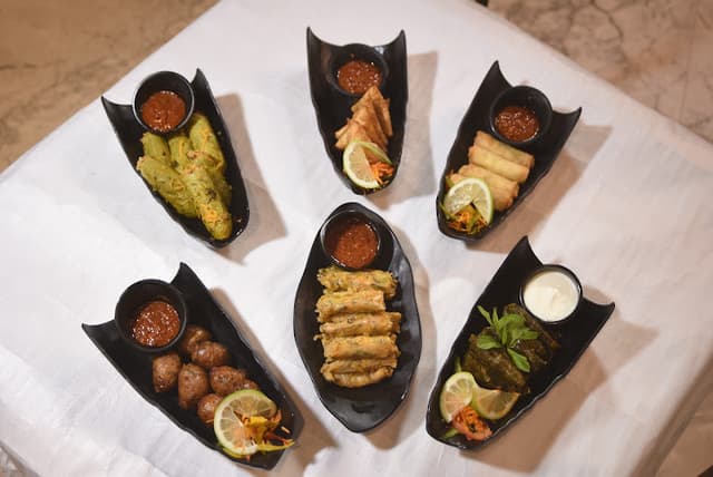 Balcona Restaurant & Cafe - مطعم بلكونه