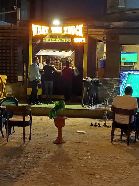 What the truck - وات ذا تراك
