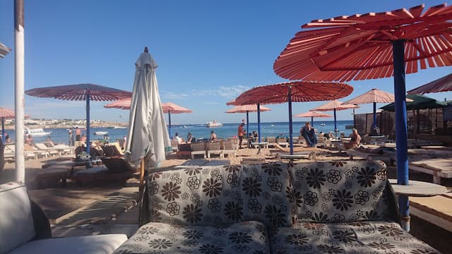 VIVA Beach & Restaurant