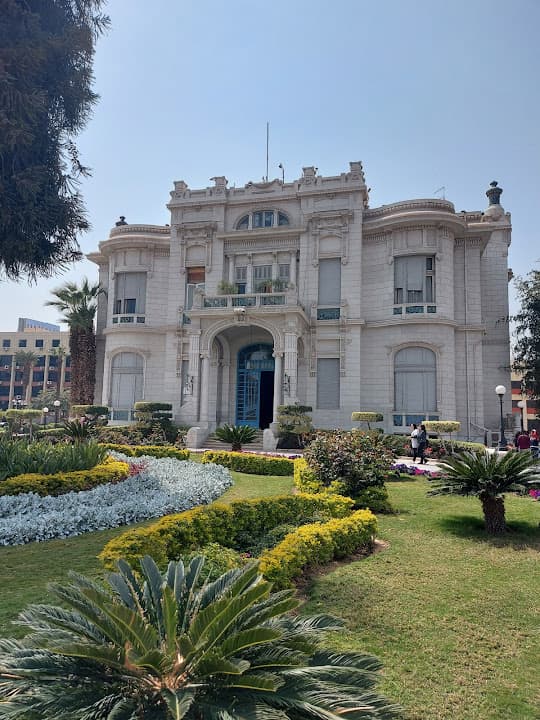 جامعة عين شمس