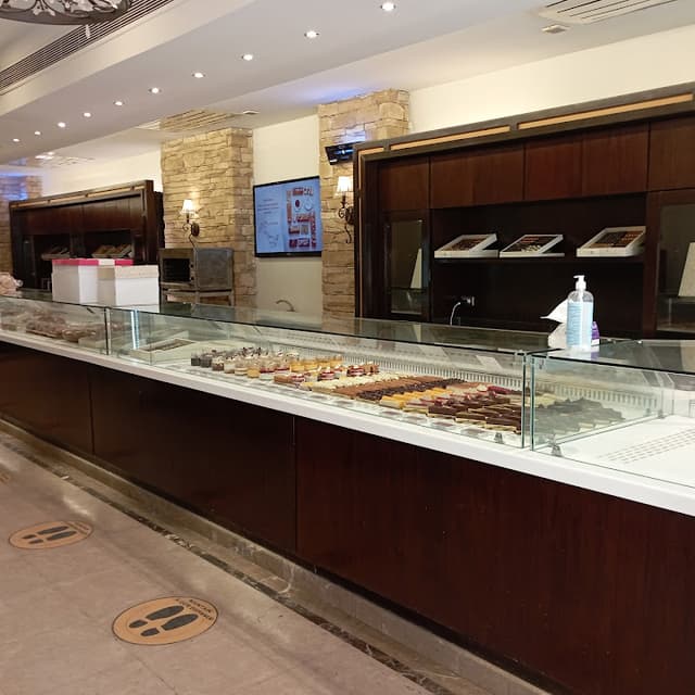 Mr Baker - مستر بيكر