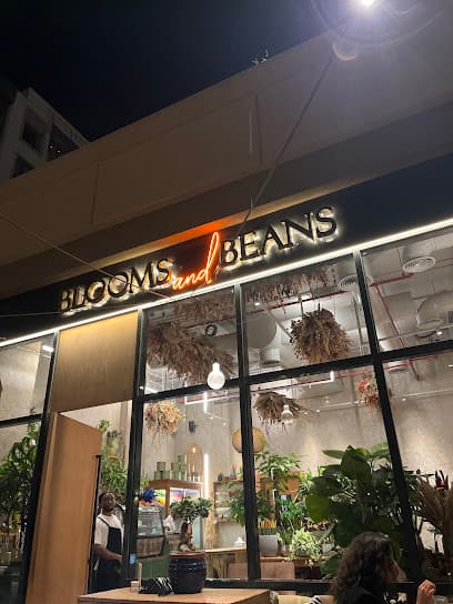 Blooms And Beans Lake Town