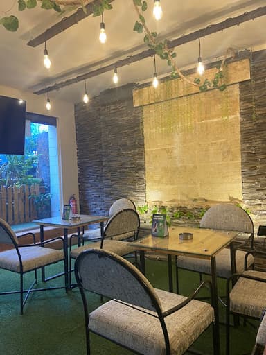 Safehouse Restaurant & Cafe