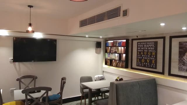 Demi's Restaurant and Cafe