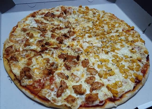 Abu Saber Restaurant (pizza pies and microns)