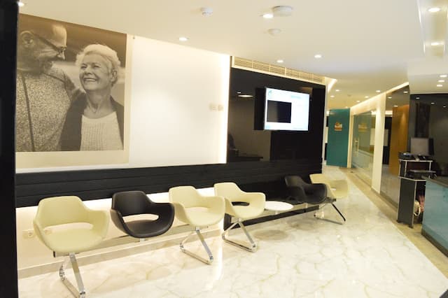 Madina Clinics مجمع المدينة الطبي