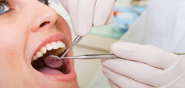 عيادة د/ عادل عزب طب و تجميل الأسنان