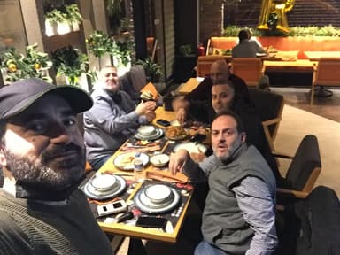مطعم فلوكة للمأكولات البحرية السريعة والمخبوزات الراقية