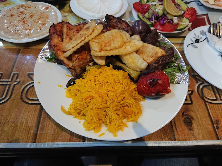 مطعم حضرموت
