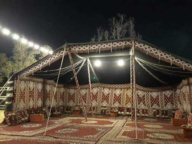 مخيمات سفاري