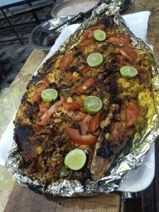 شادر و مطعم أسماك قدورة للمأكولات البحرية