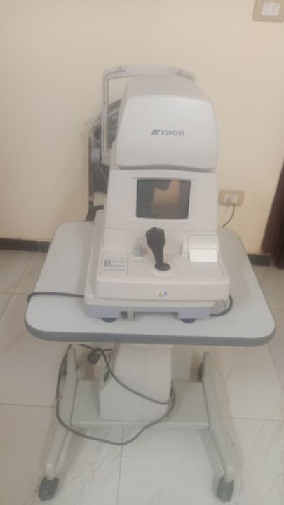 د احمد حسين نضر دكتوراه و استشاري طب وجراحه العيون