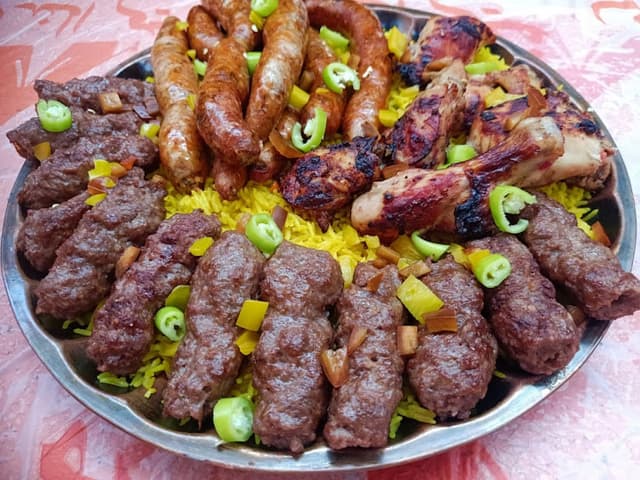 مطعم حضر موت البخاري المنصوره