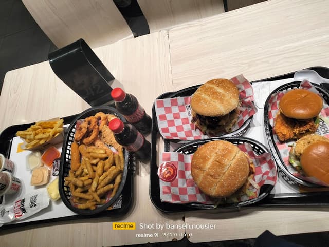 Chicken Kickers - تشيكن كيكرز