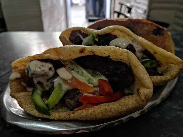 مطعم شيش كباب