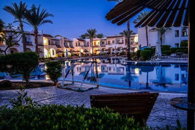 Dive Inn Resort - دايف اينن