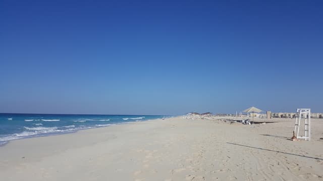 Amwaj Beach - شاطئ امواج