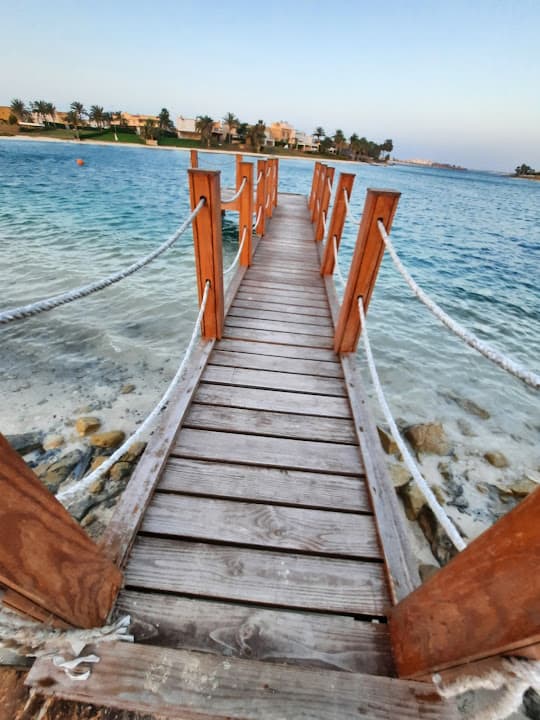 Marina beach - شاطئ مارينا