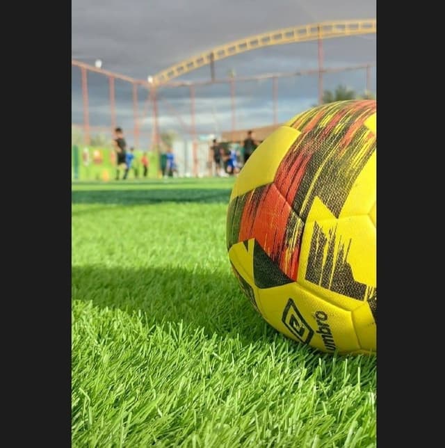 ملعب كرة قدم الهضبة - El Hadaba