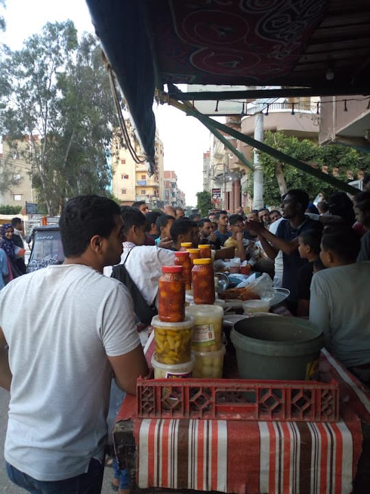 مطعم سندرس كمان وكمان