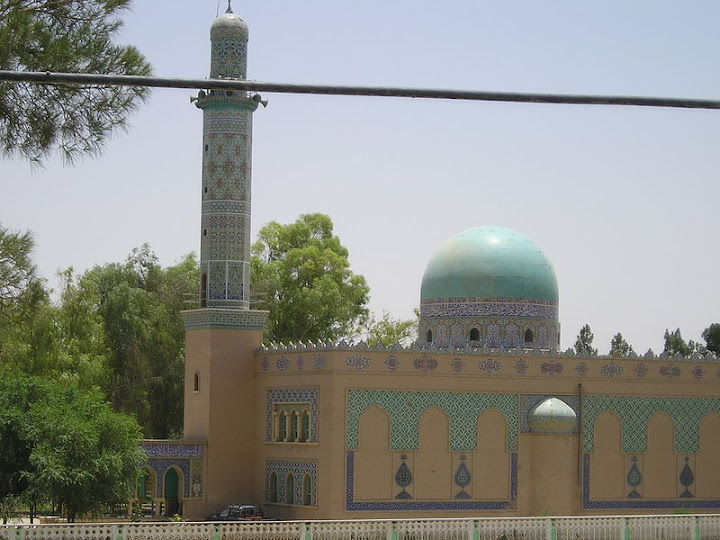 مسجد النور بكفرحشاد