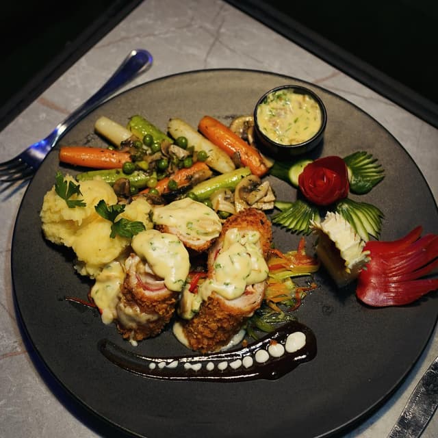 Plus Ninety Lounge " Sidi Bishr "