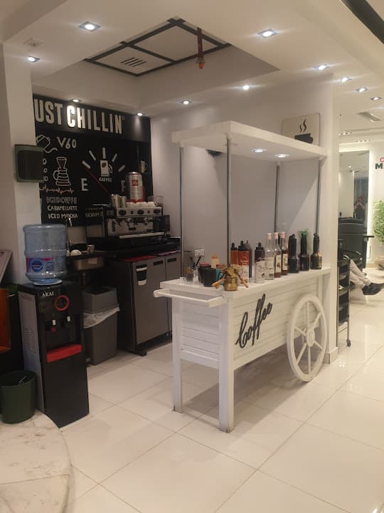 Mohamed El Hosari - Barber Shop