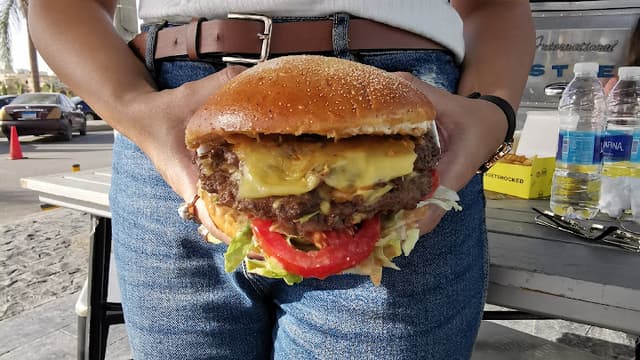 Shocks Burgers