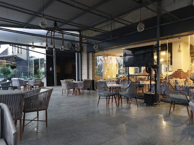 Shalaolao Restaurant - مطعم شلولو