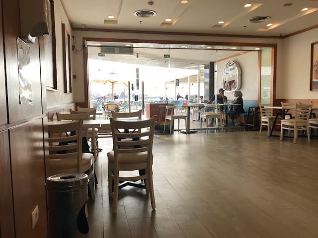 Cinnabon - سينابون