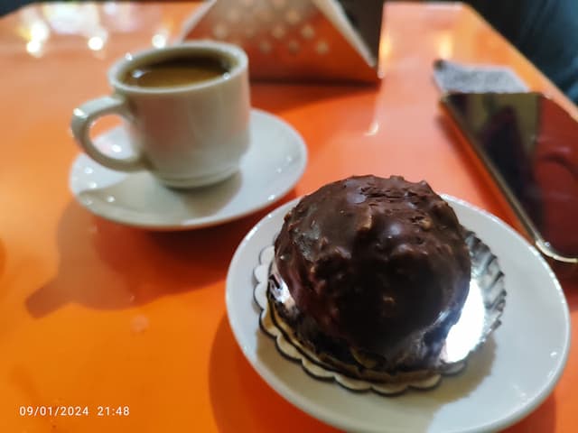 La Poire - لابوار