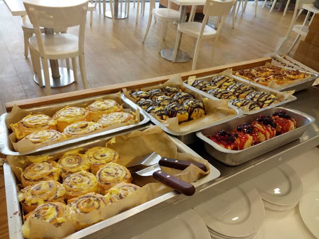 Cinnabon - سينابون