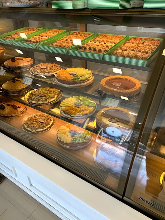 La Poire- لابوار