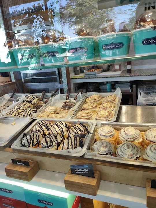 Cinnabon- سينابون