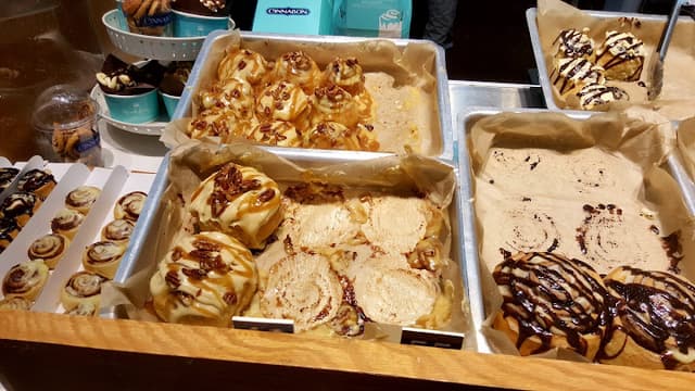 Cinnabon- سينابون